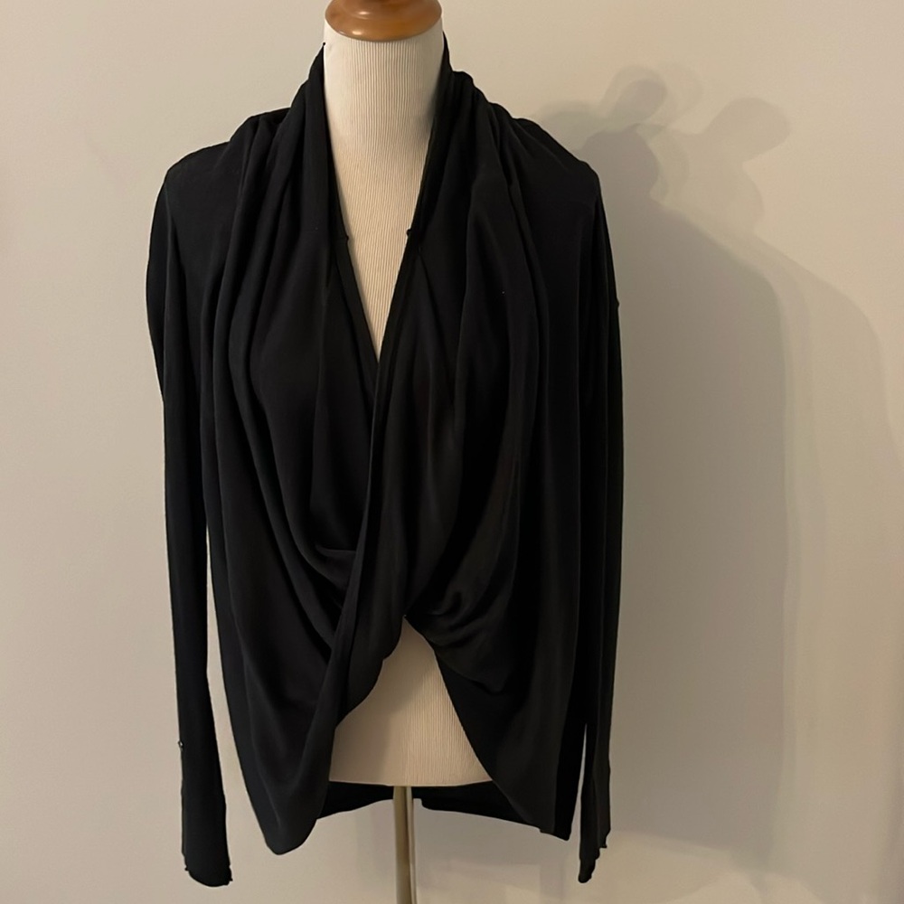 Charcoal grey lululemon long sleeve sweater